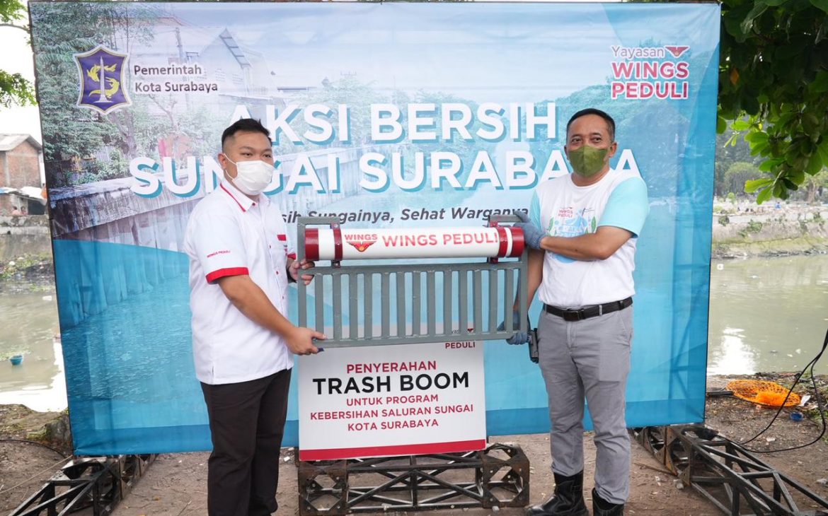 Gandeng Pemkot Surabaya, Yayasan Wings Peduli Gelar  “Aksi Bersih Sungai Surabaya”