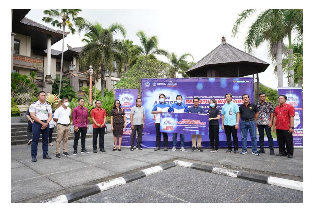 Ogah Kendor, SoKlin Giatkan Terus Kampanye “Antisep Bersatu Lawan Virus” Drop Ribuan Bantuan Perlindungan Bagi Nakes di Bali