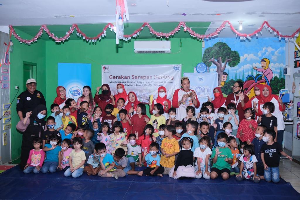 Aksi 1000 Ibu Frisian Flag & FOI “Gerakan Sarapan Keliling” Biasakan Anak Indonesia Sarapan Penuh Nutrisi