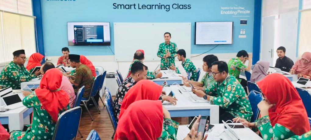 Samsung Hadirkan Fasilitas Belajar Berteknologi Tinggi   untuk Tingkatkan Kompetensi Siswa dan Guru Madrasah
