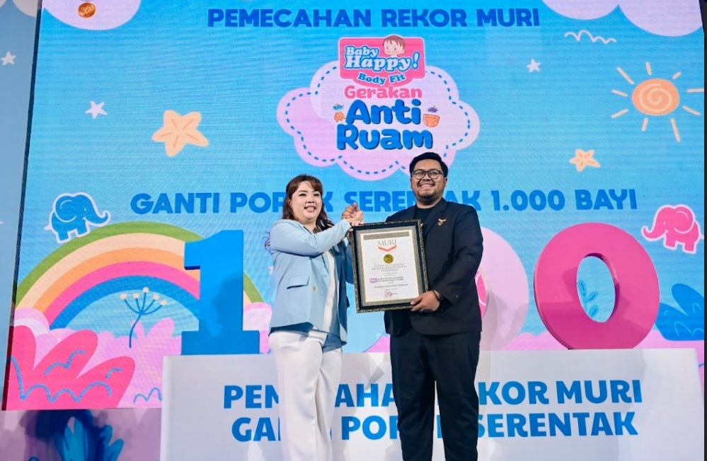 Kampanye Gerakan Anti Ruam, Baby Happy Diapers Cetak Rekor 1.000 Bayi Indonesia Ganti Popok Serentak