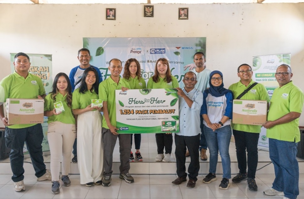 Donasi Pembalut Hers Protex Naturals Daun Sirih Bantu Wujudkan Menstruasi Anti Risih di NTT