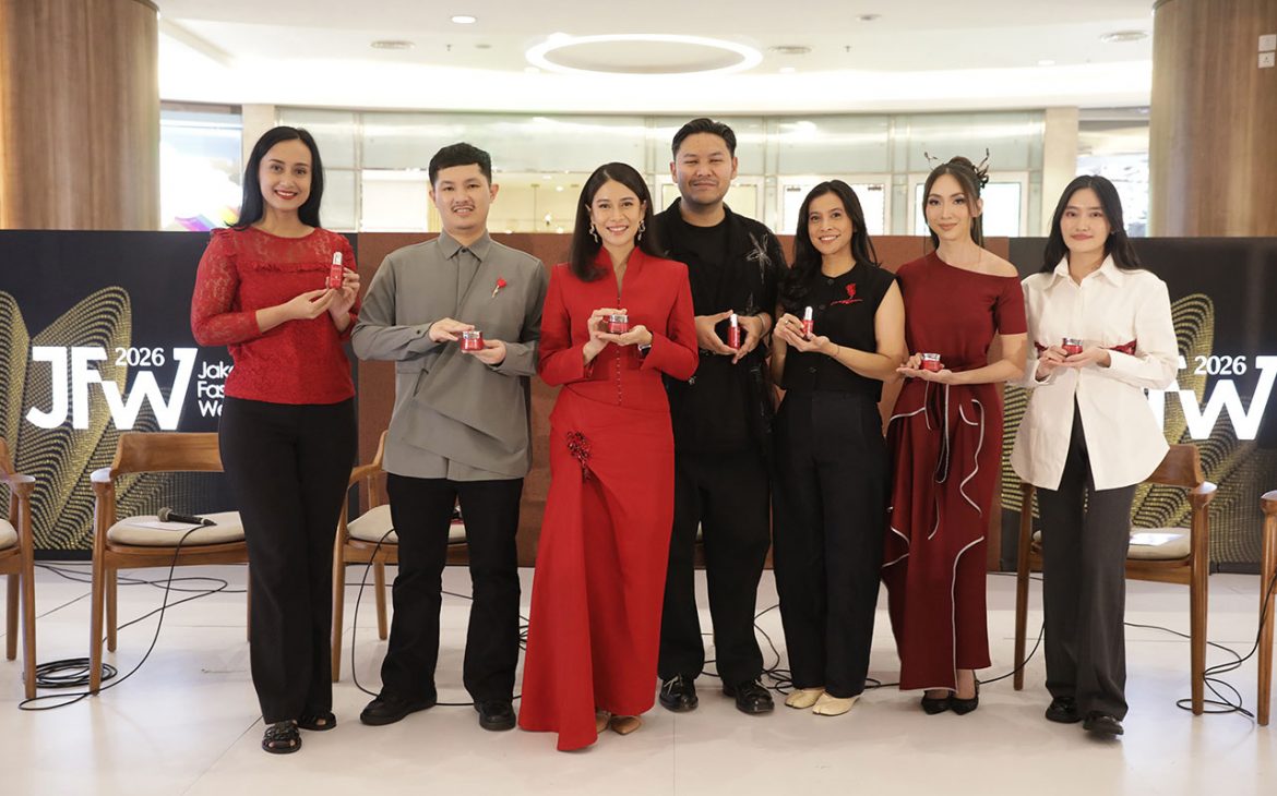 POND’S Age Miracle Rayakan Puncak Gerakan Melawan Ageism di Panggung ”Miracle Runway” Jakarta Fashion Week 2026