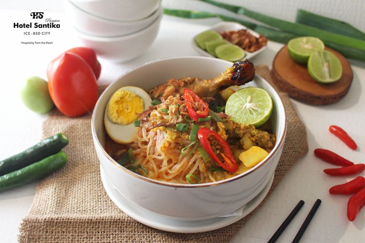 Santap Kuliner Laksa Khas Tangerang di Hotel Santika Premiere ICE-BSD City