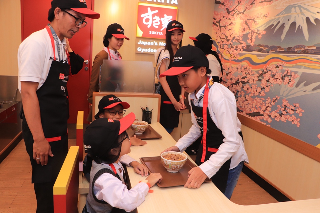 Edukasi Profesi Chef, Sukiya Gyudon Restaurant Gandeng KidZania Tebar Kegembiraan Anak-Anak