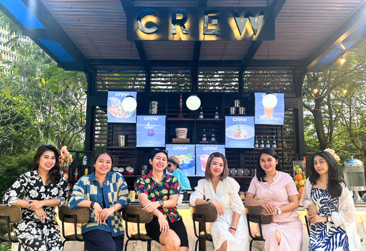 Fasilitas terbaru kami, Crew Pool dan Bar resmi dibuka