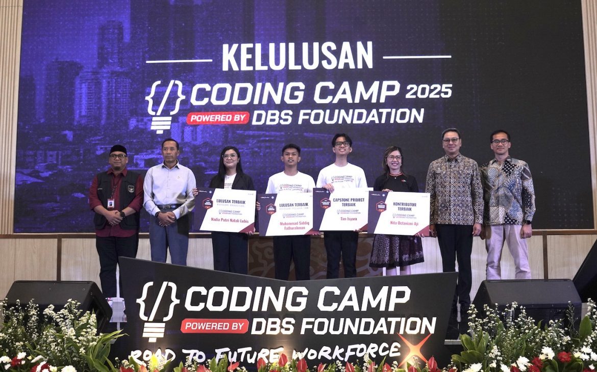 Coding Camp 2025 Powered By DBS Foundation Sukses Ciptakan 60.000 Talenta Digital Baru