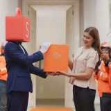 Seru! Shopee Super Awards 2025 Bawa “Panggung Penghargaan” Langsung di depan Rumah dan Kantor Para Pemenang 